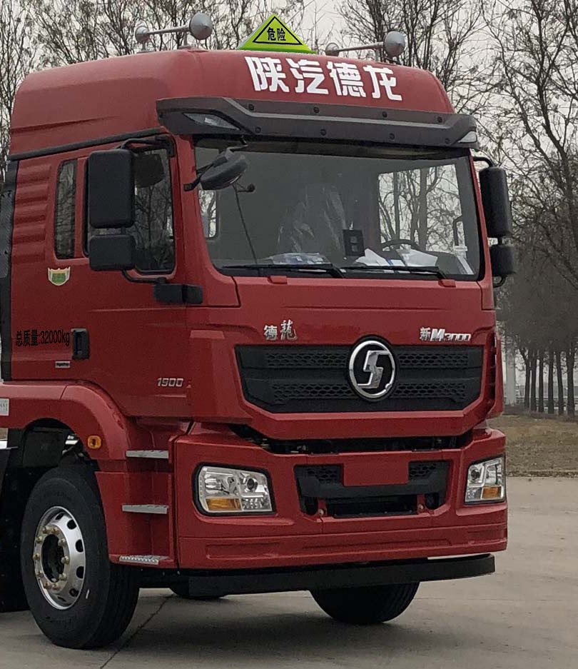 楚勝牌CSC5329GYYLS6型鋁合金運(yùn)油車(chē)