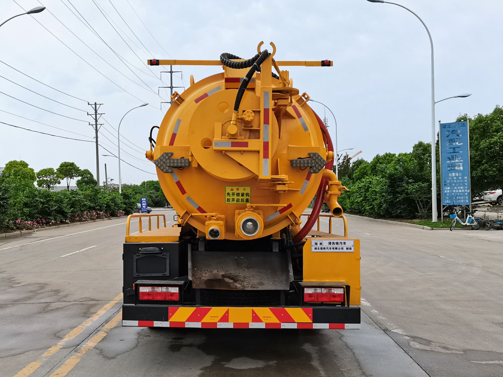 楚勝牌CSC5145GQW6型清洗吸污車(chē)